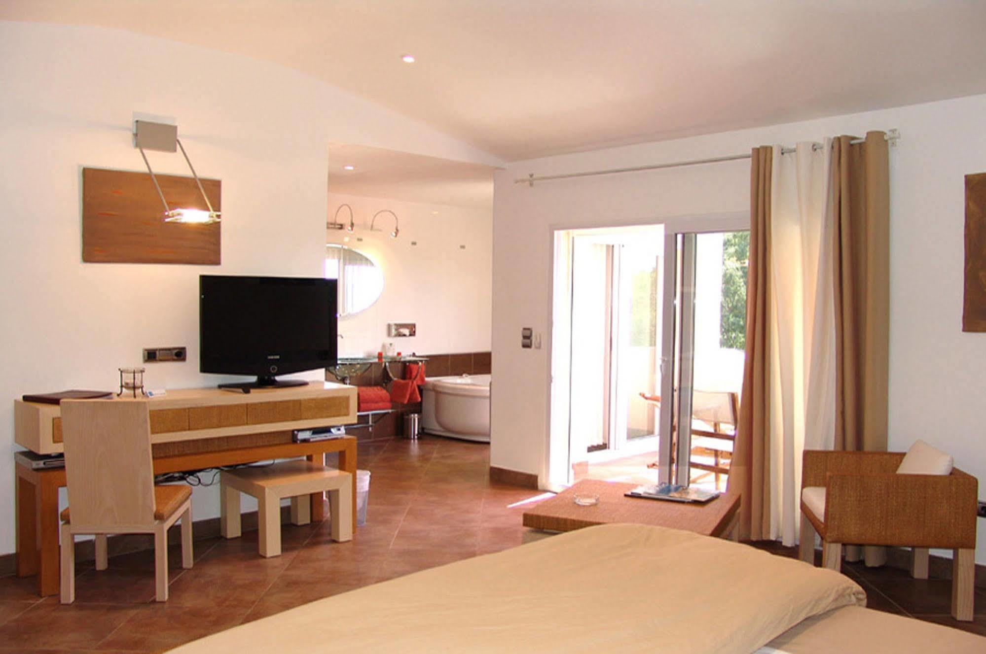 Private Hotel - Adult Only Porto-Vecchio  Eksteriør billede